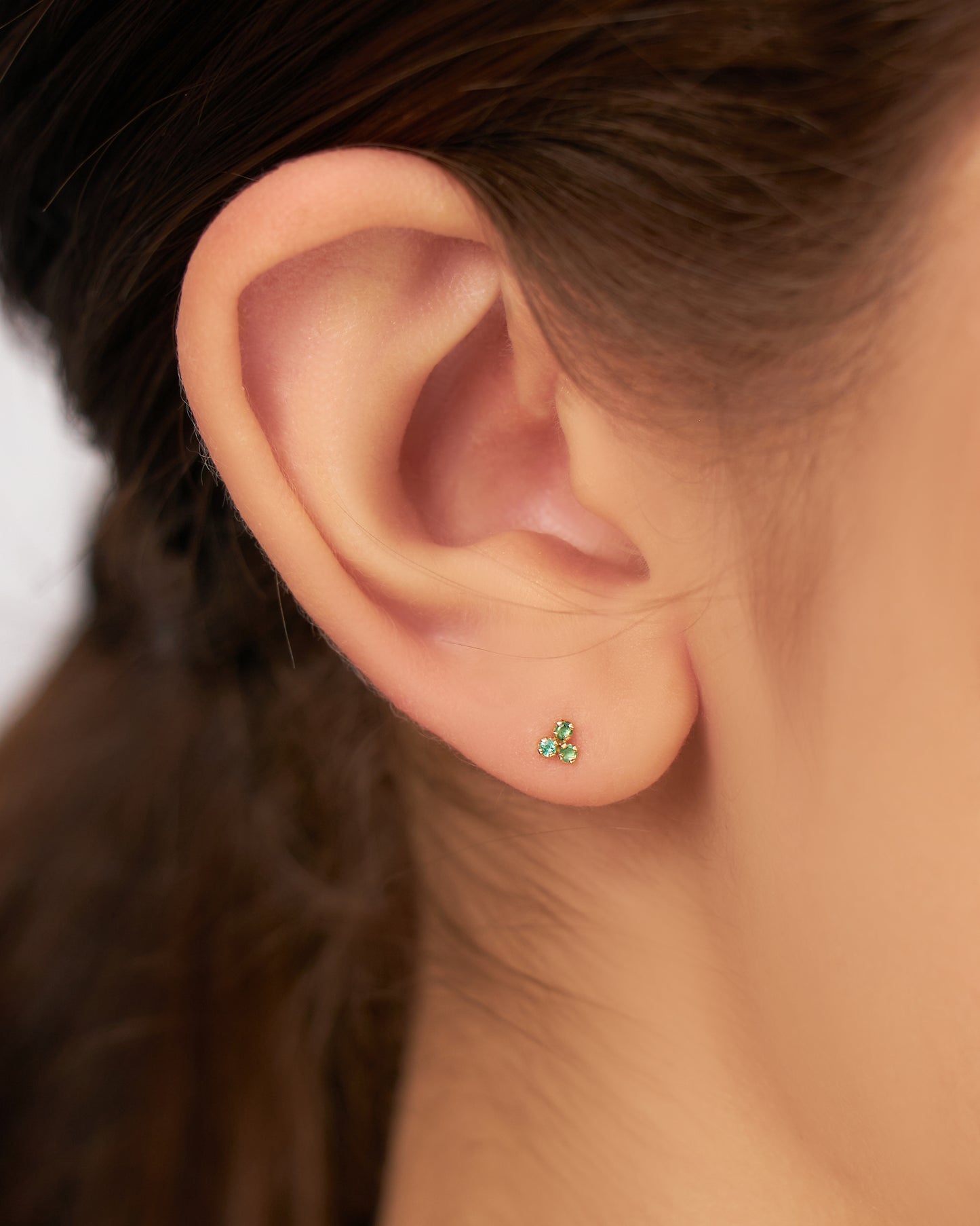 Brinco Tin Petit em Ouro 18K e Esmeraldas