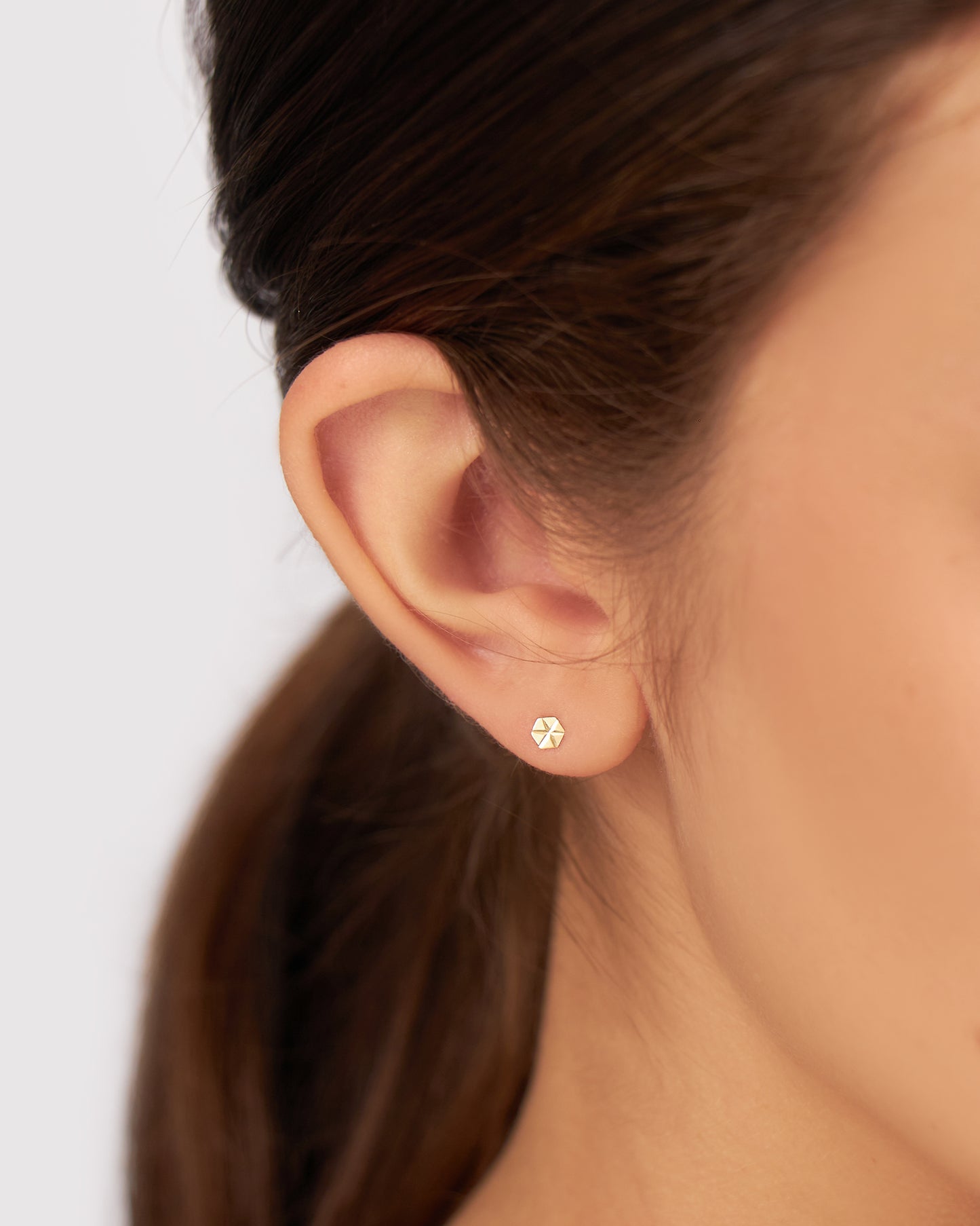 Brinco Six Petit em Ouro 18K