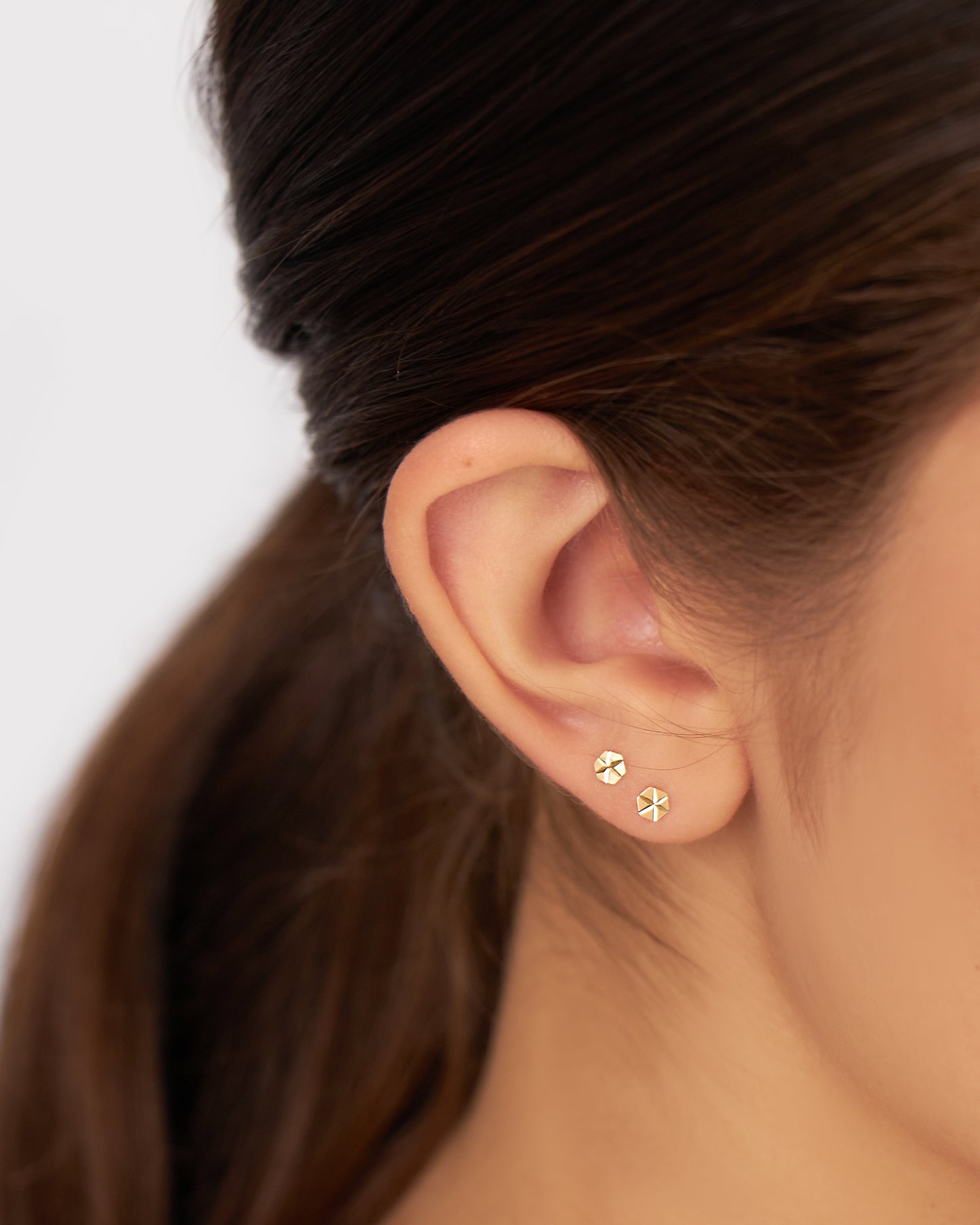 Brinco Six Petit em Ouro 18K