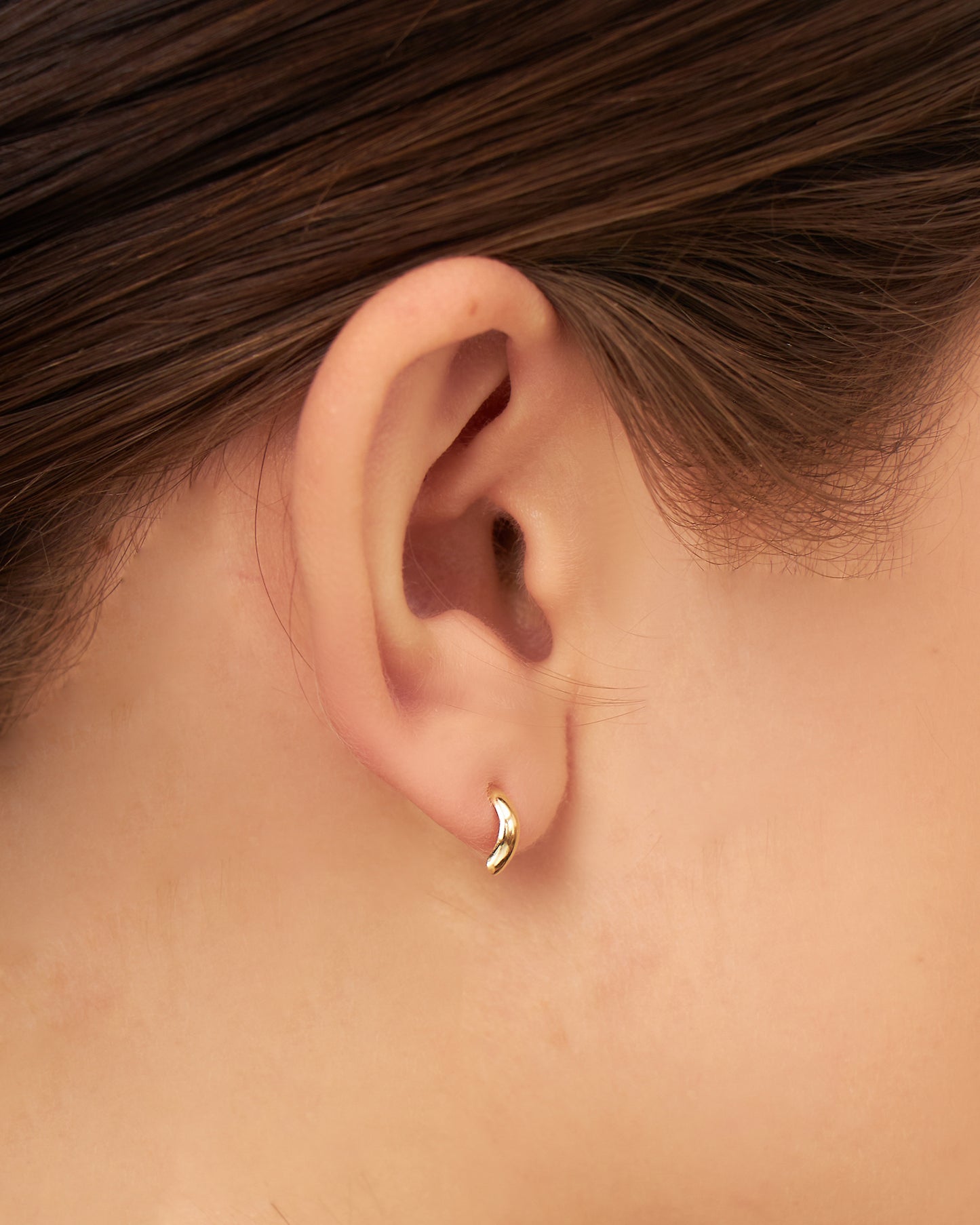 Argola Petit Unitária em Ouro 18K