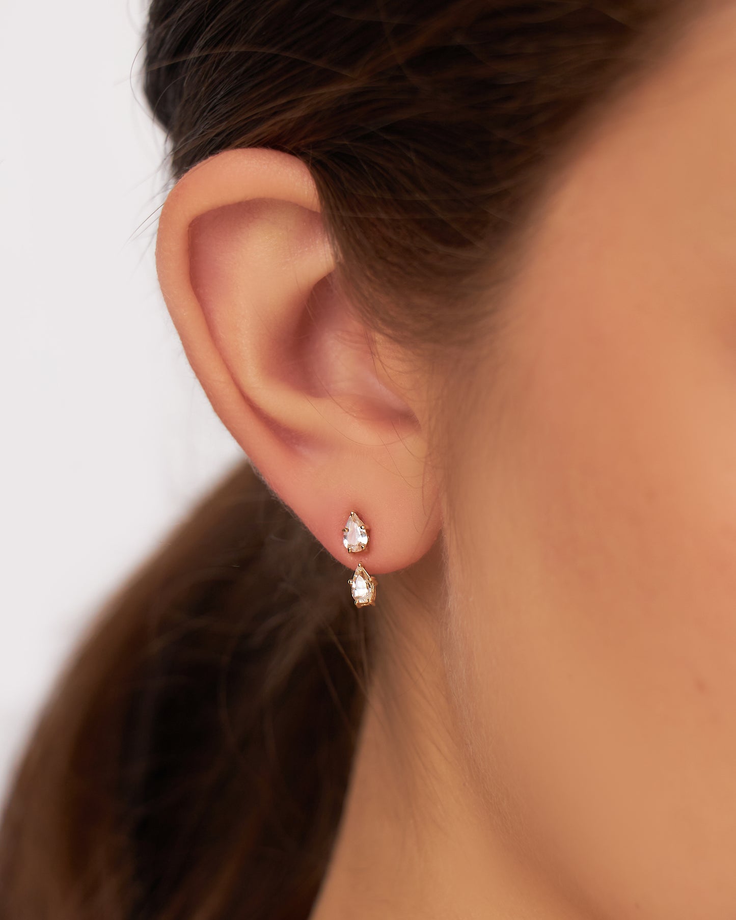 Ear Jacket Ceci Unitário em Ouro 18k e Safira