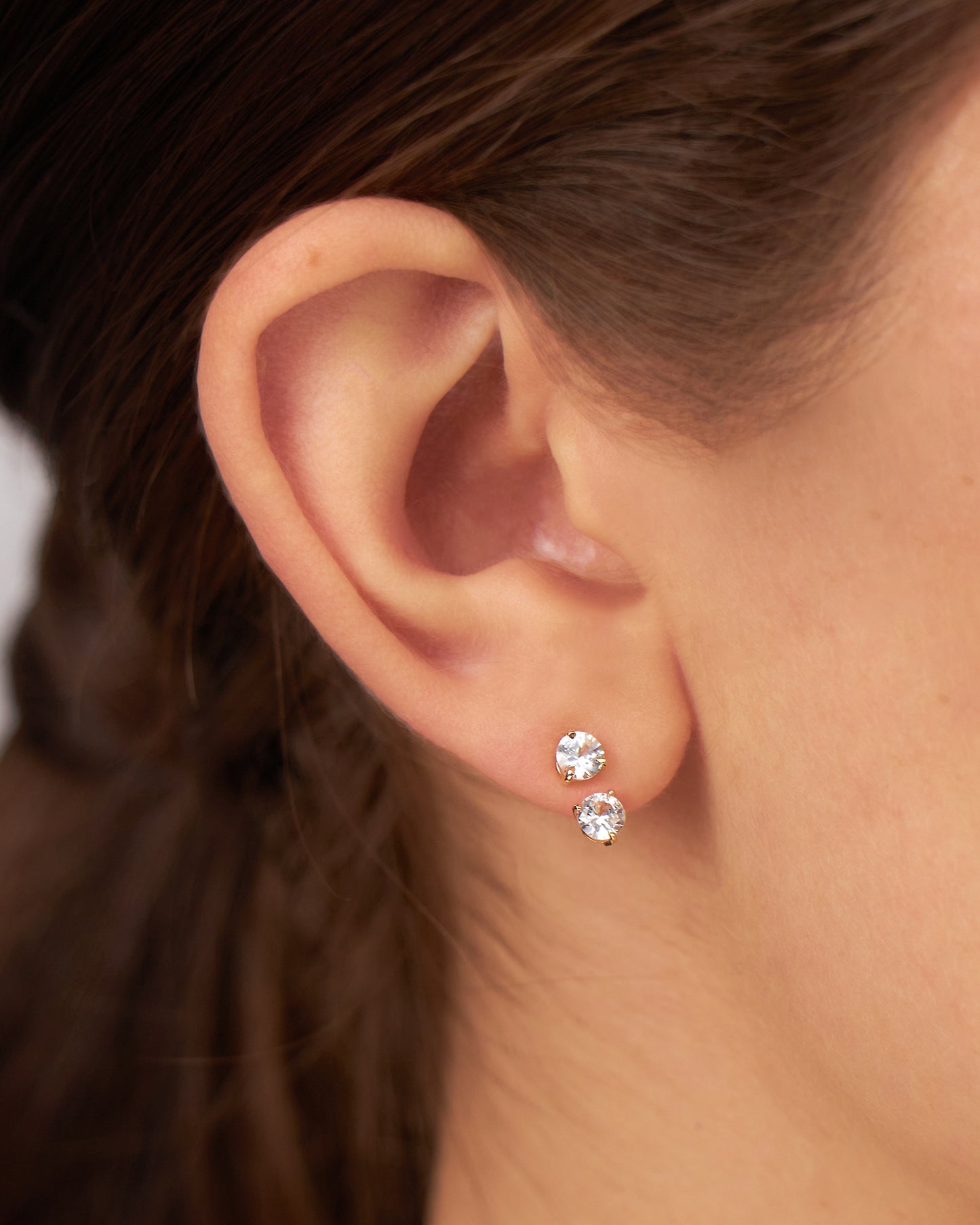 Ear Jacket Jolie em Ouro 18k e Safira