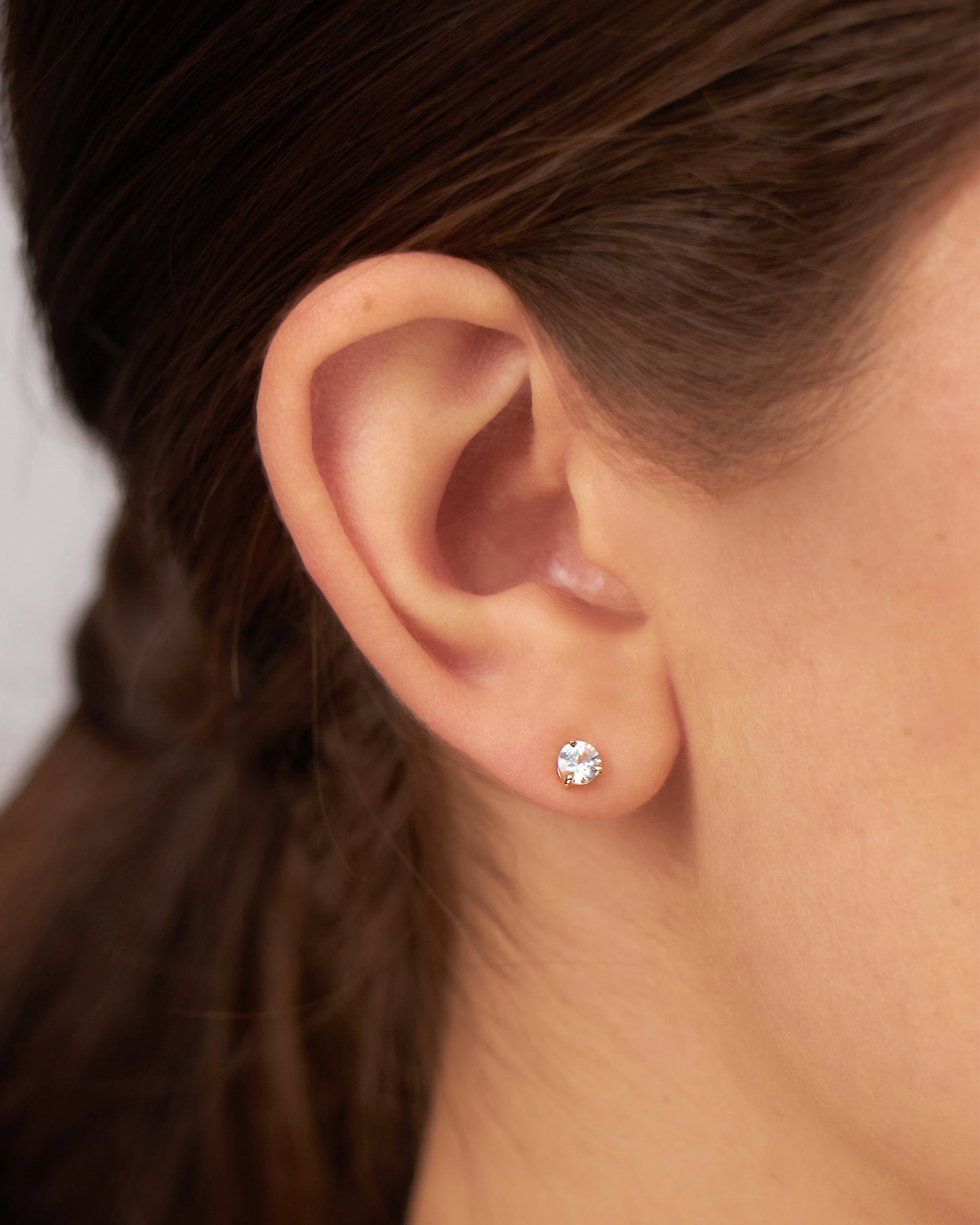 Brinco Jolie Safira Branca em Ouro 18K