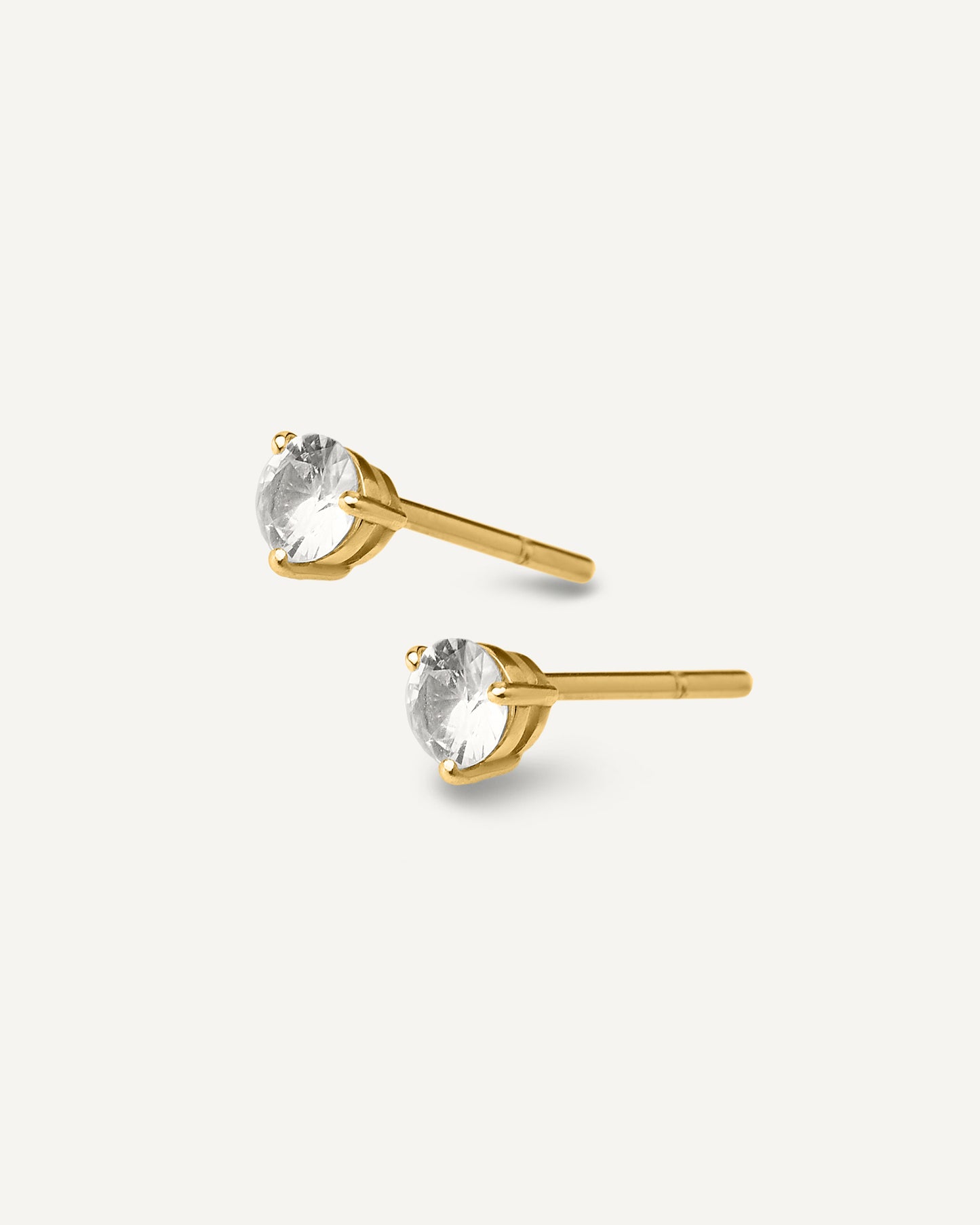 Stud Jolie Safira Branca em Ouro 18K