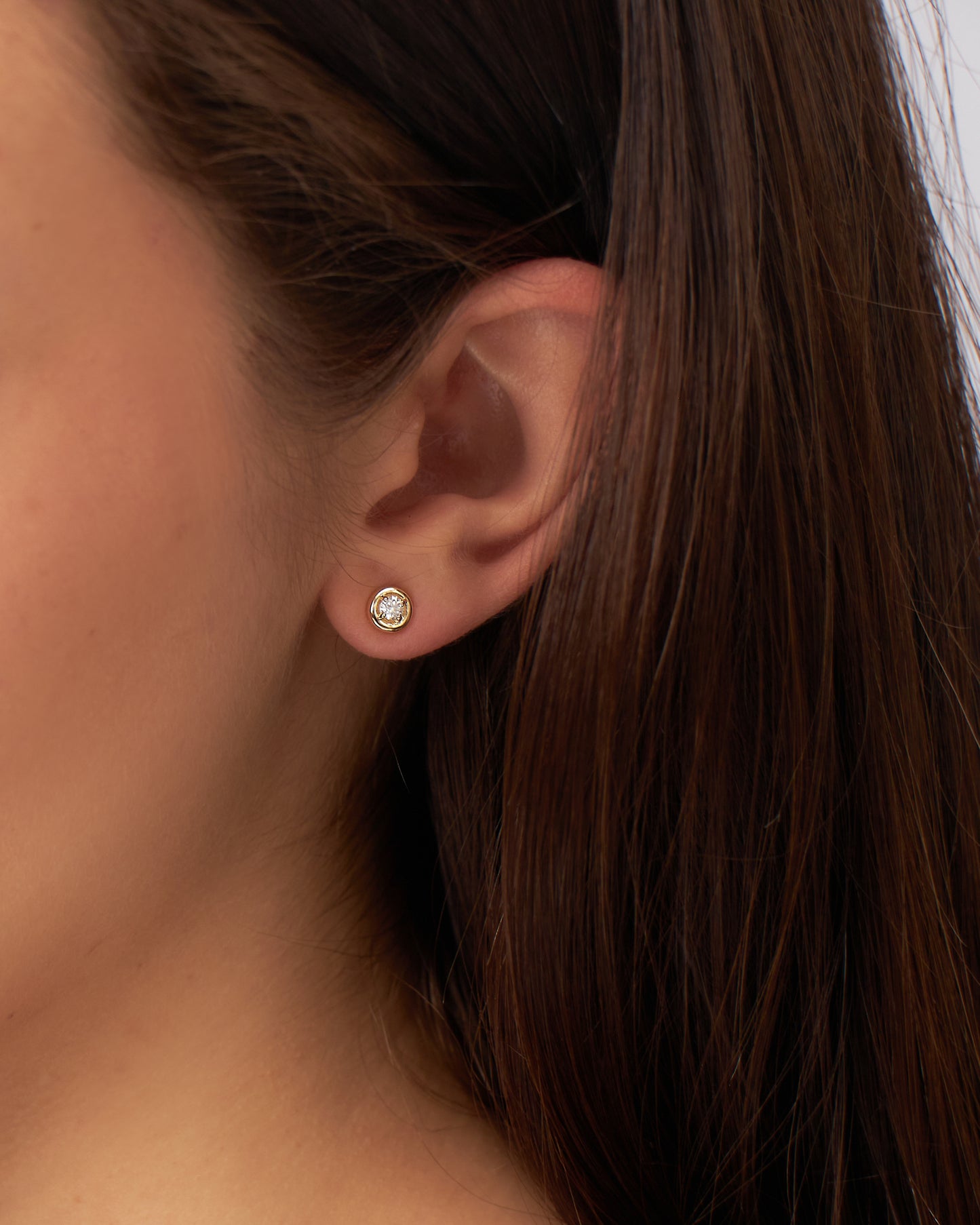 Brinco Lunette em Ouro 18K e Diamante