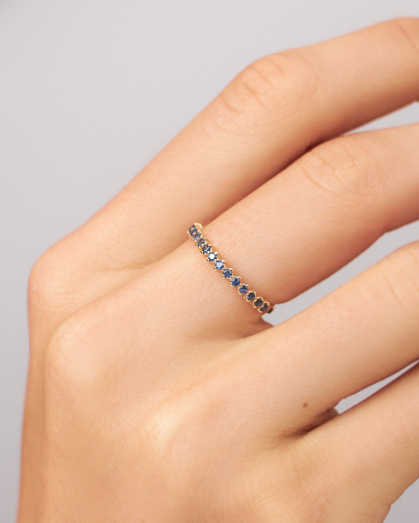 Anel Bisou Safira Azul em Ouro 18K