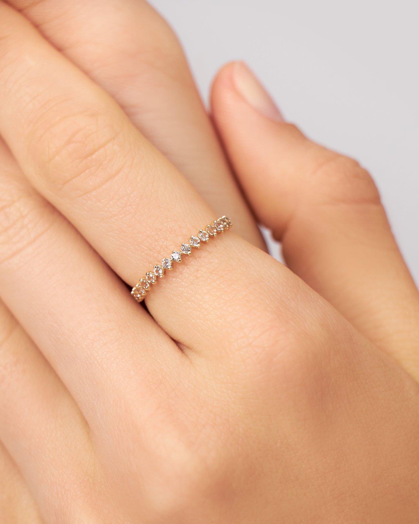 Anel Bisou Safira Branca em Ouro 18K