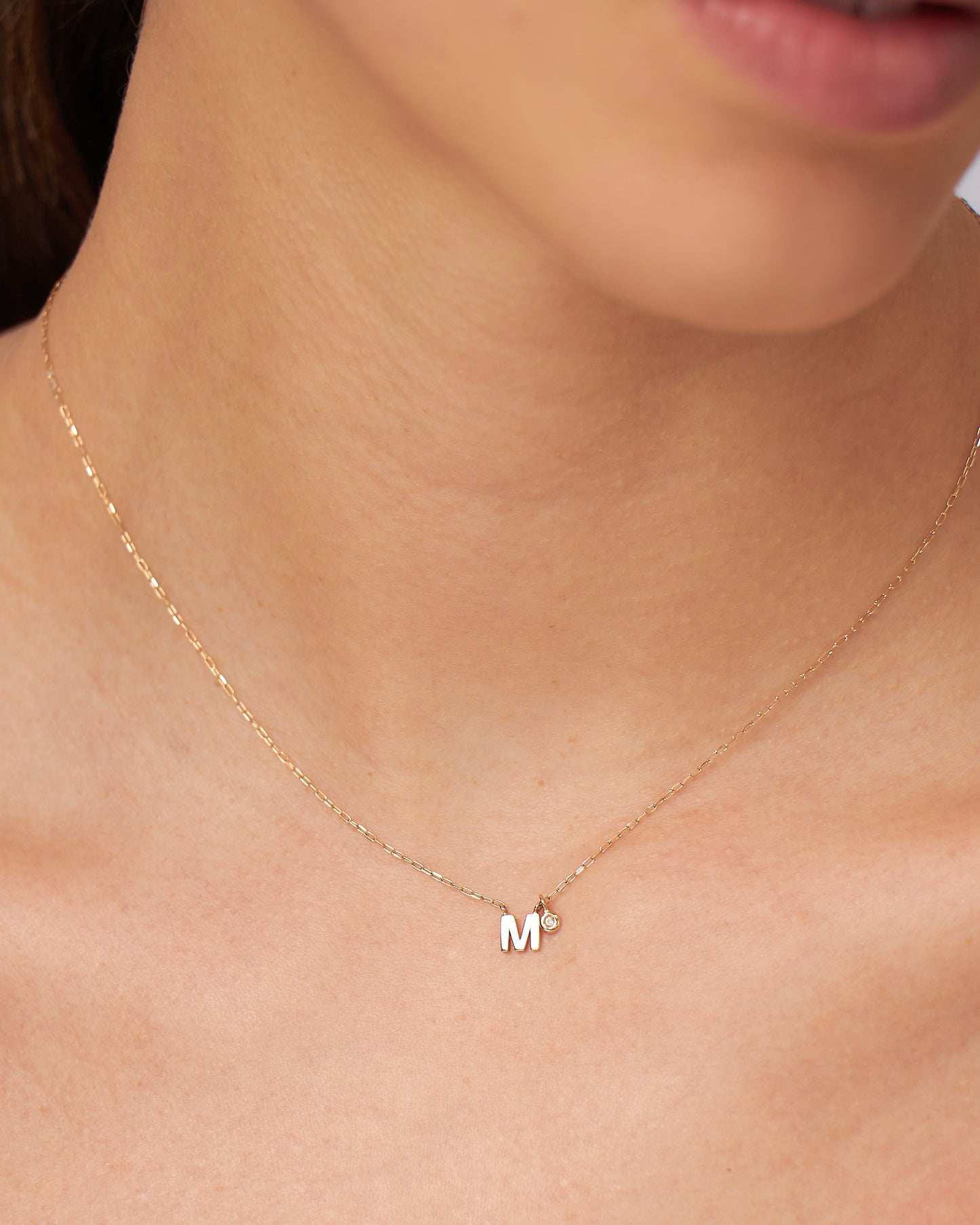 Colar Personalizado Inicial em Ouro 18K e Diamante