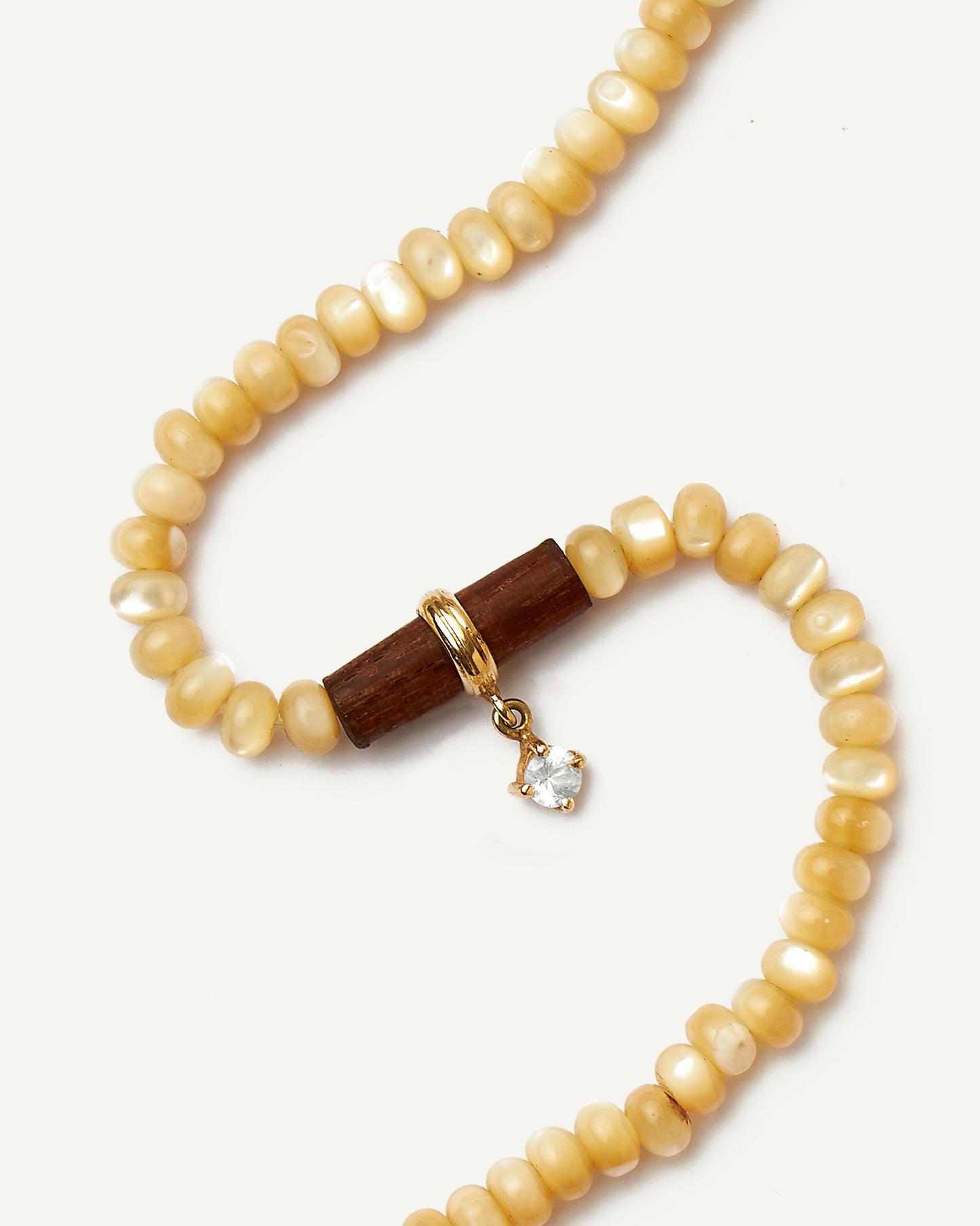 Colar Milos Madrepérola em Ouro 18K