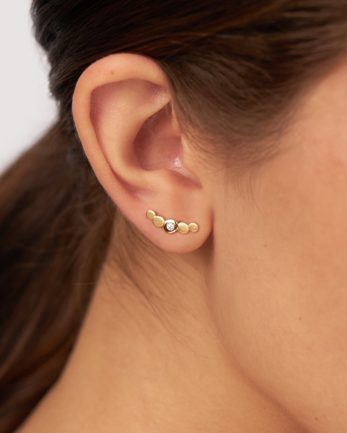 Brinco Earcuff Céu Diamante em Ouro 18K