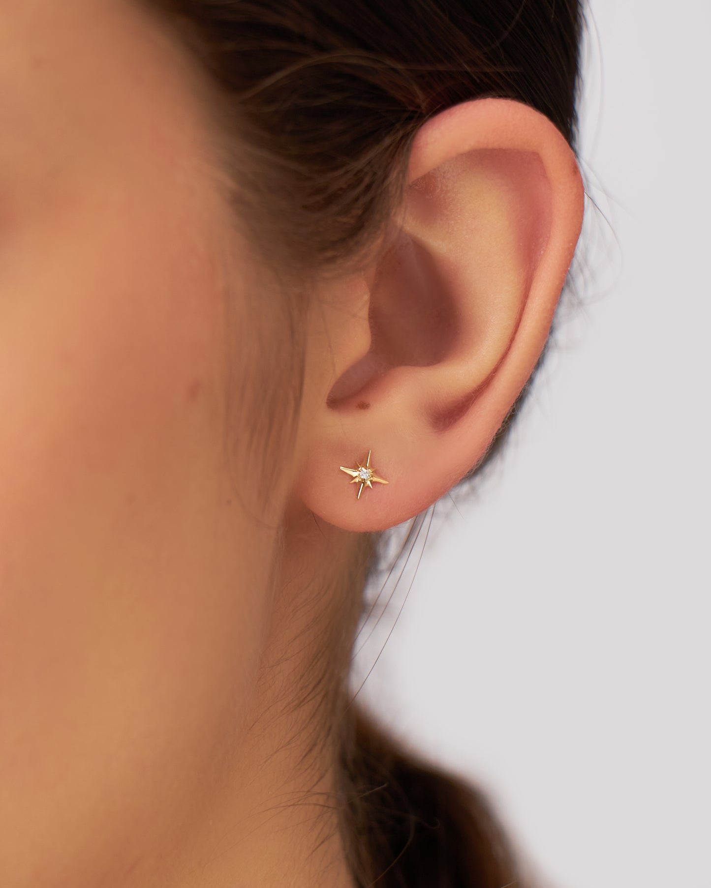 Brinco Estrela Índigo em Ouro 18K e Diamante