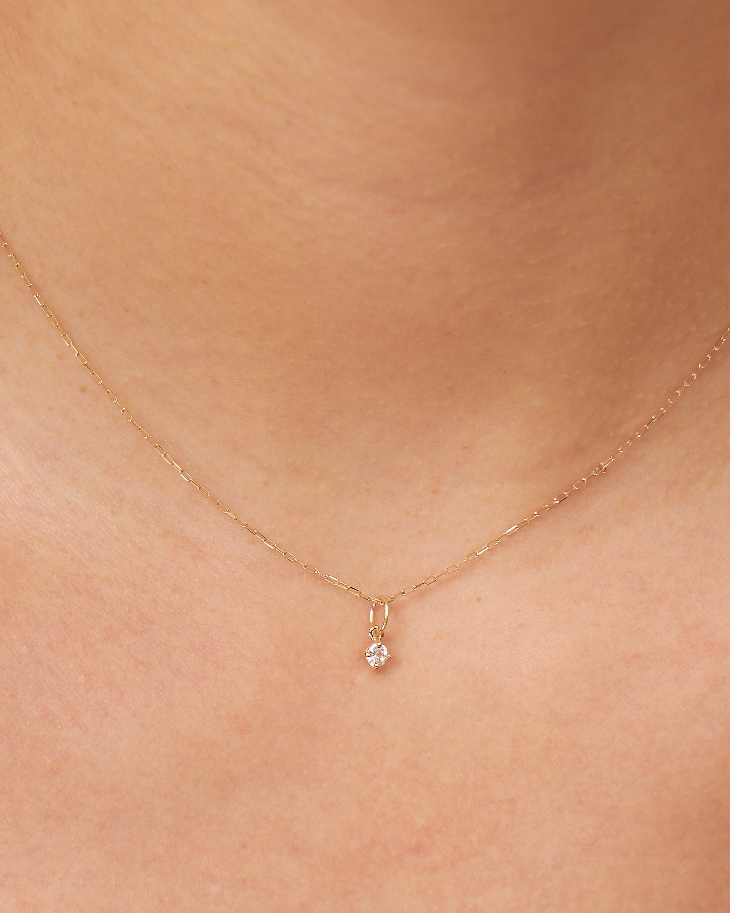 Pingente Lil Safira Branca em Ouro 18K