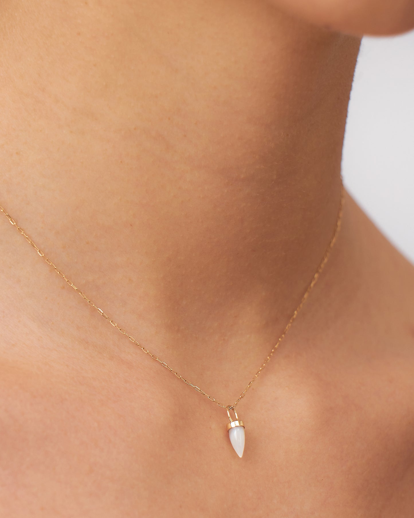 Pingente Madrepérola Petit em Ouro 18K