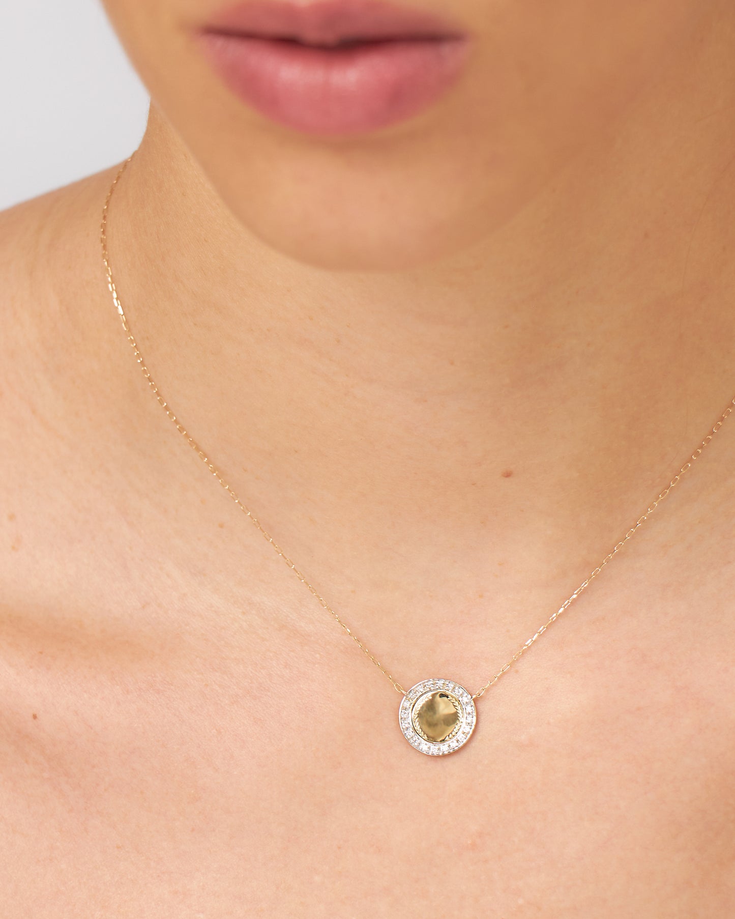 Colar Personalizado Inicial Monograma em Ouro 18K e Diamantes