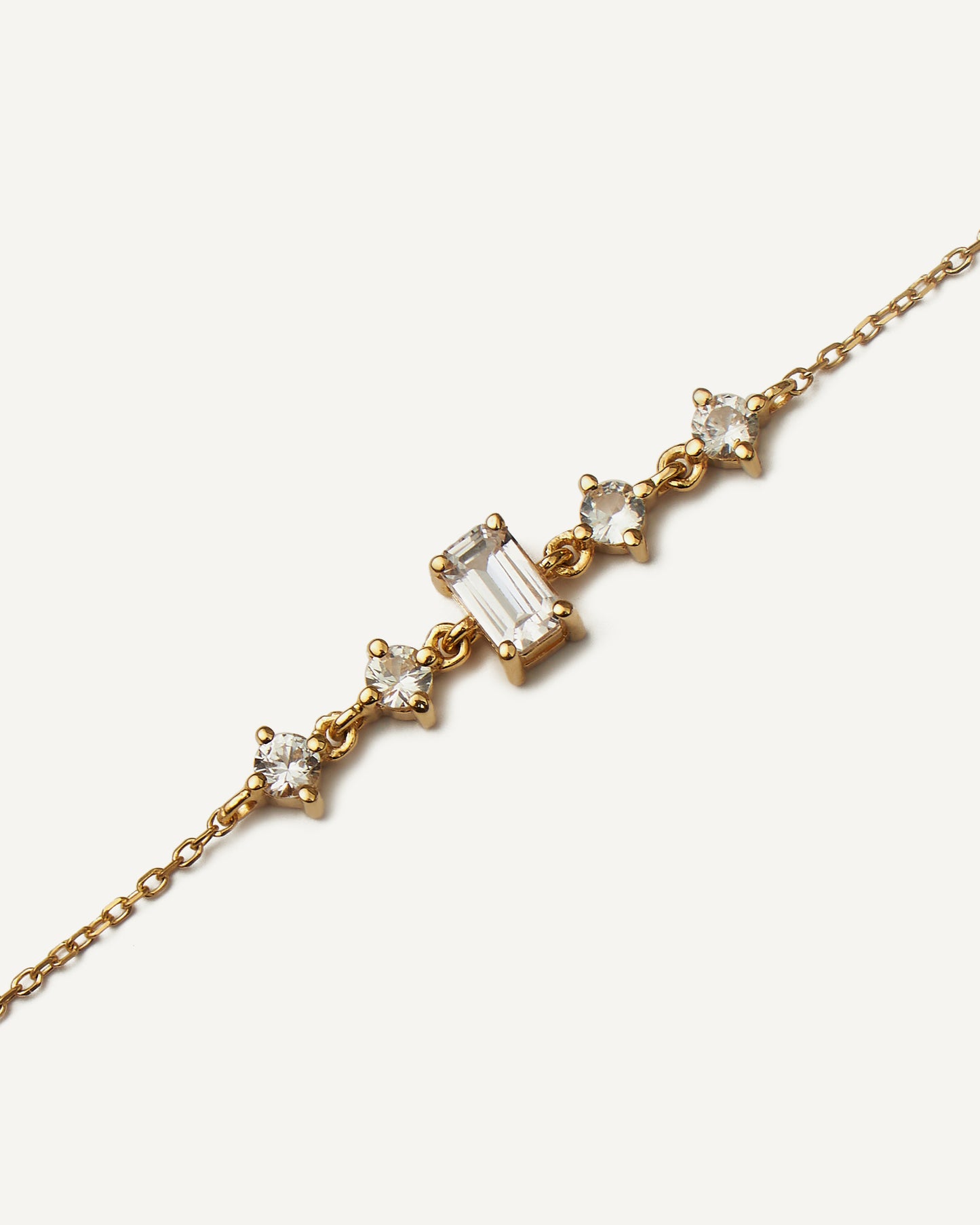 Pulseira Emma em Ouro 18k e Safiras Brancas