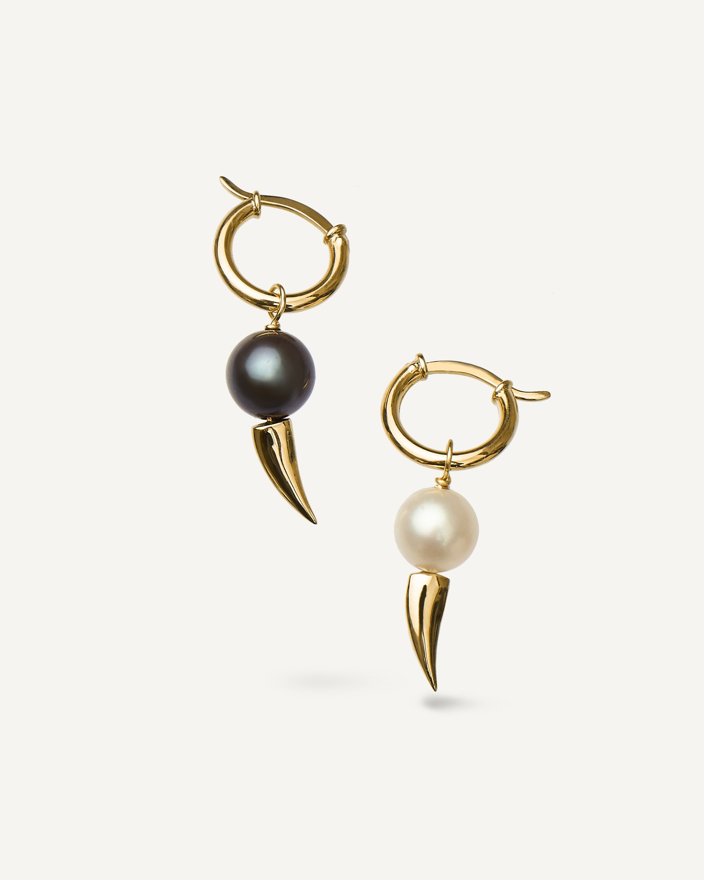 Argola Margot em Ouro 18K e Pérolas