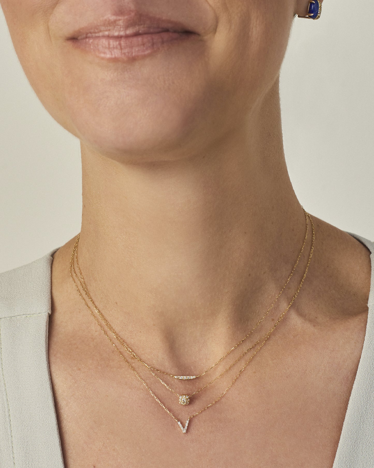 Colar Inicial em Ouro 18K e Diamantes