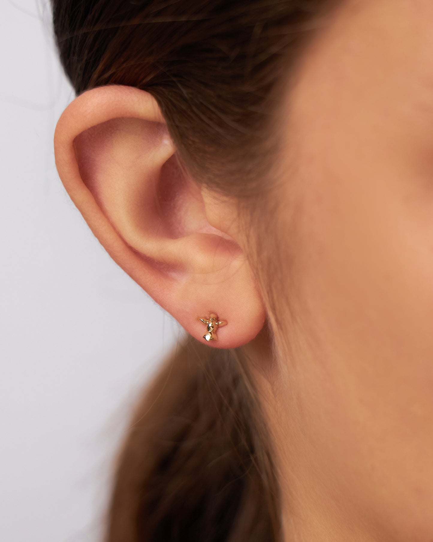 Brinco Espirito Santo Petit em Ouro 18K