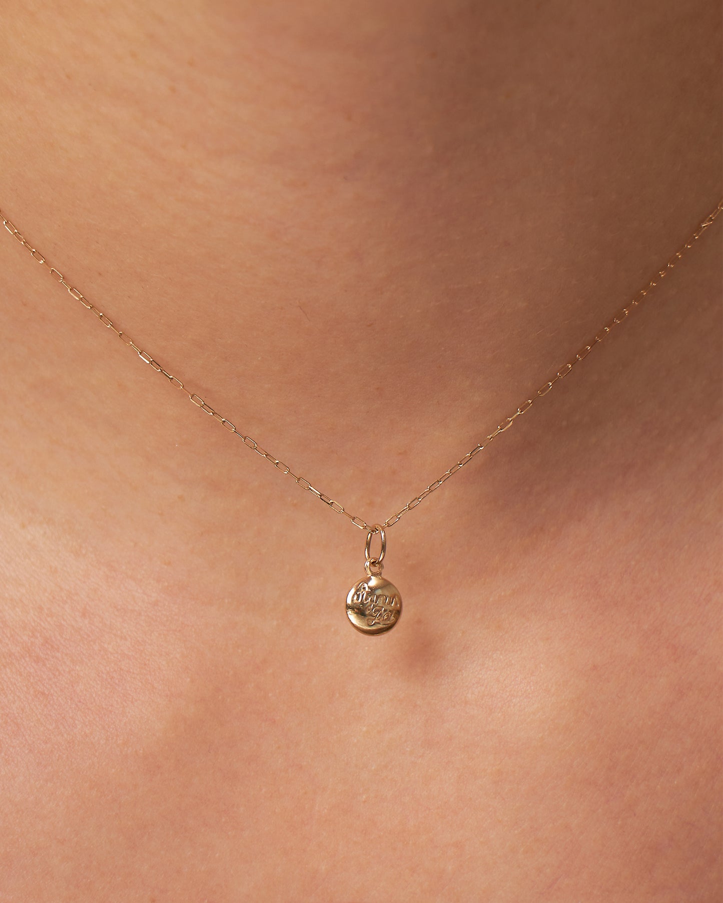 Pingente Medalha Agnus Dei em Ouro 18K