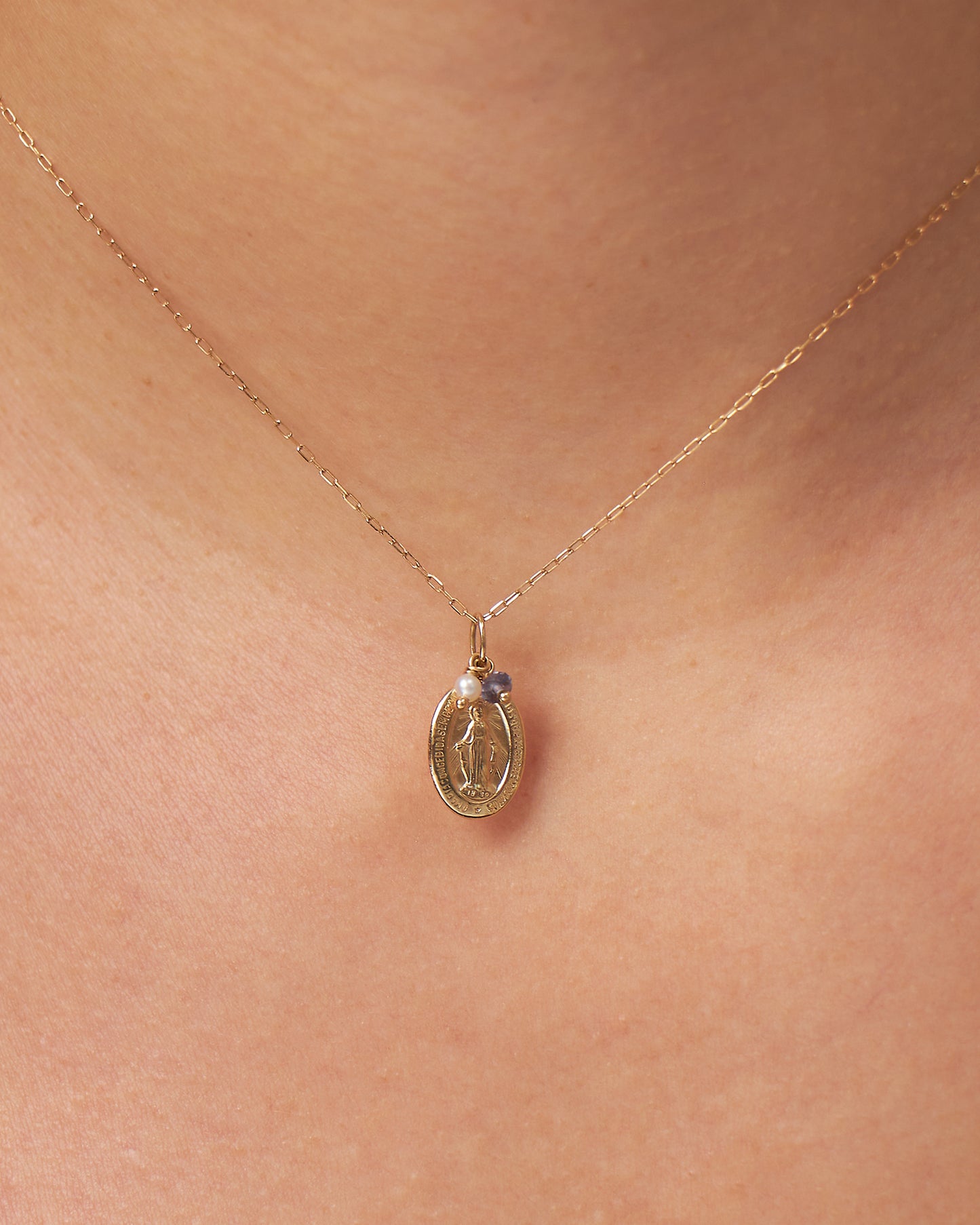 Pingente Medalha Nossa Senhora Aparecida em Ouro 18K