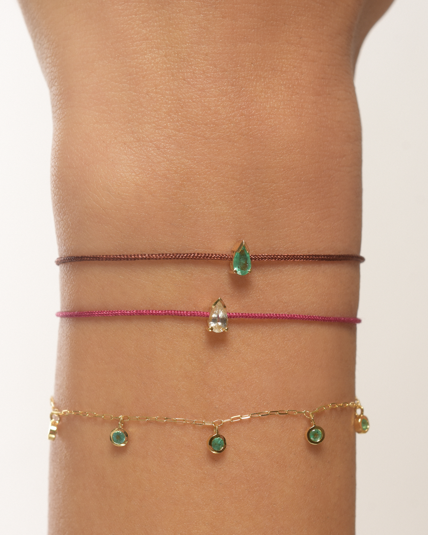 Pulseira Dots em Ouro 18K e Esmeraldas