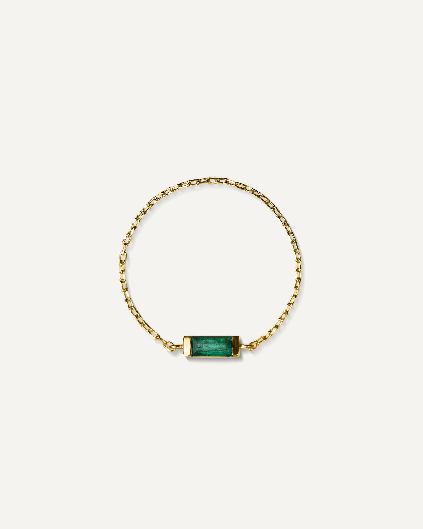 Anel Corrente Charlotte em Ouro 18K e Esmeralda