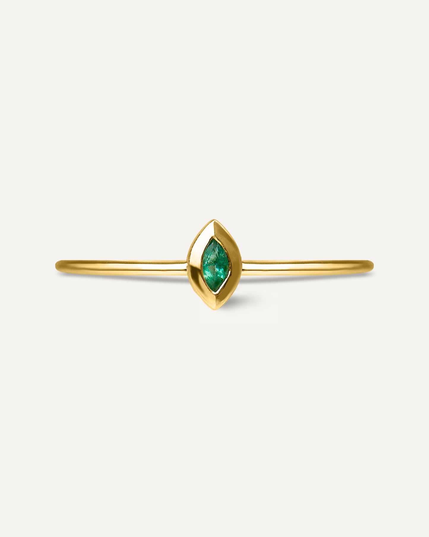 Anel Pastille Esmeralda em Ouro 18K