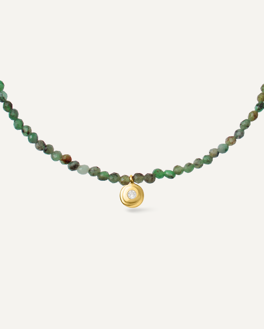 Colar Longo Adele Esmeraldas em Ouro 18K